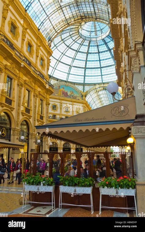 galleria vittorio emanuele ii restaurants.